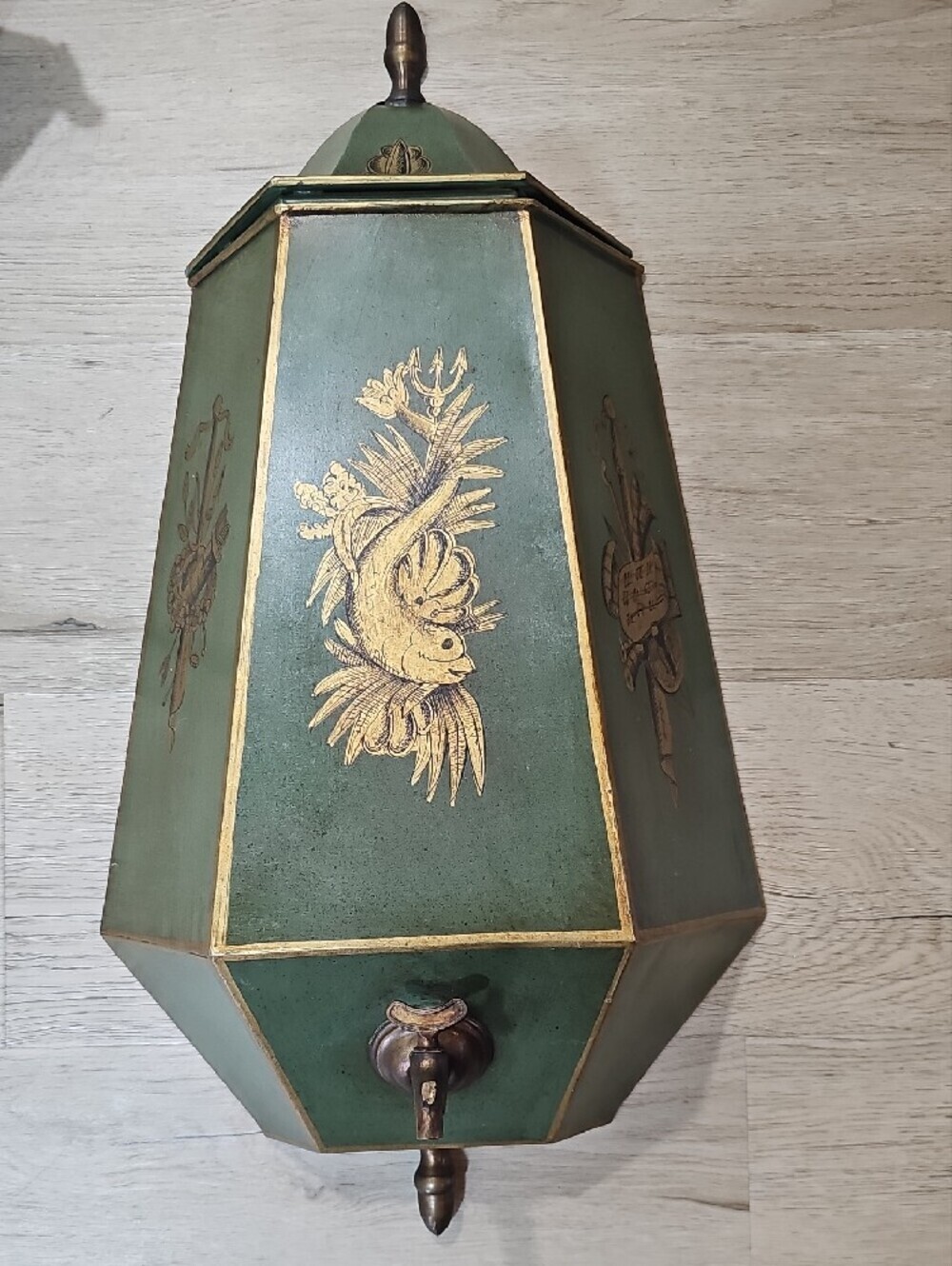 Vintage Pair Metal Lavabo Set Toleware Painted Tin Wall Decor - Picture 3 of 17
